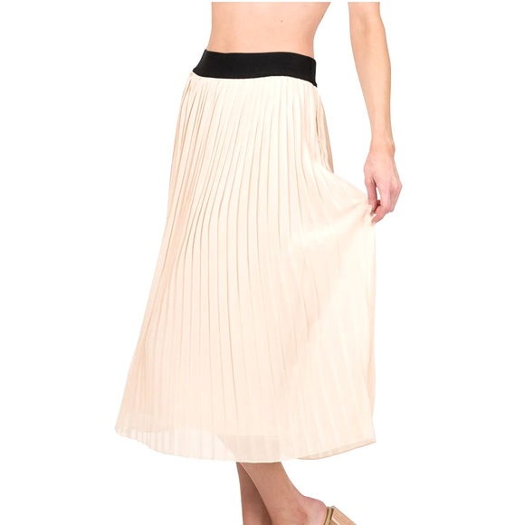 08 WOVEN CHIFFON HIGH WAIST PLEATED MIDI
SKIRT - Picture 9 of 10